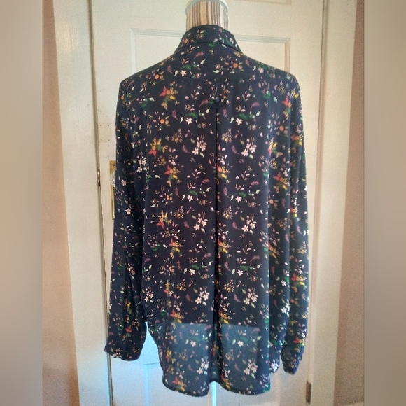 Pleoine Floral Navy blouse - xl NWOT - Picture 6 of 6